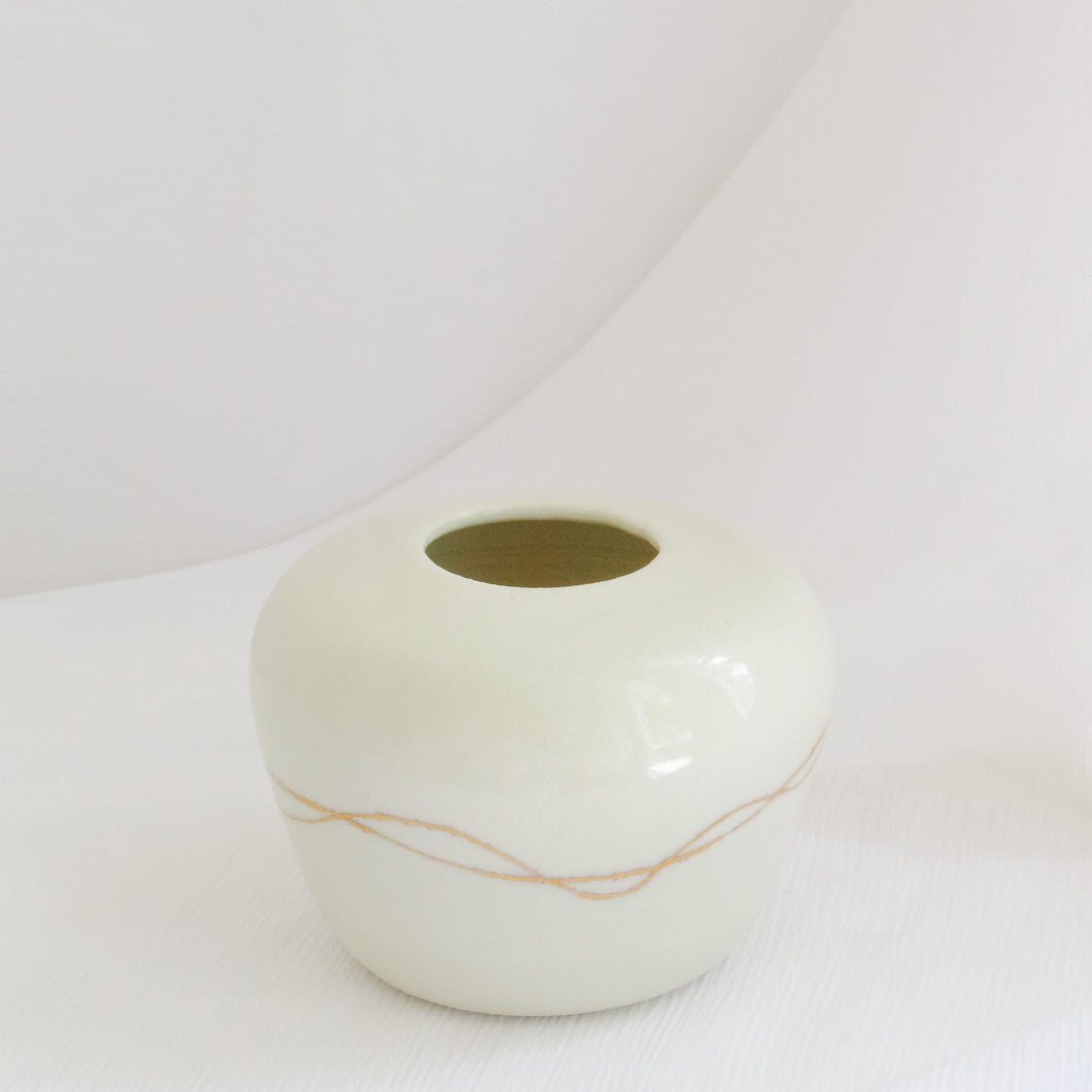 Swell Bud Vase